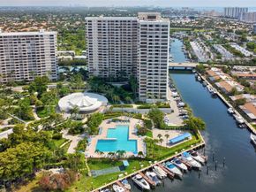 2500 Parkview Dr 1914, Hallandale Beach FL 33009