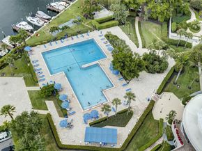 2500 Parkview Dr 1914, Hallandale Beach FL 33009