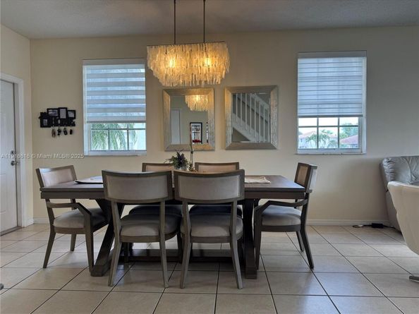 3778 San Simeon Cir, Weston FL 33331