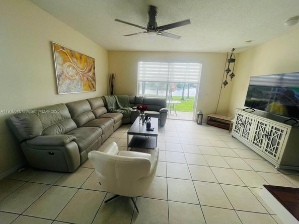 3778 San Simeon Cir, Weston FL 33331