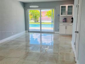 8700 SW 42nd Ter, Miami FL 33165