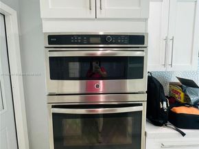 8700 SW 42nd Ter, Miami FL 33165