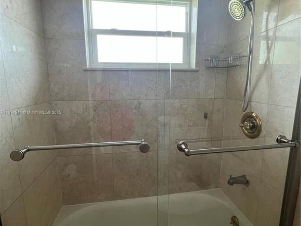 8700 SW 42nd Ter, Miami FL 33165