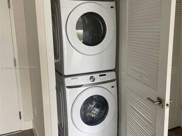 1938 Jackson St 403, Hollywood FL 33020