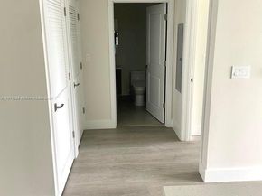 1938 Jackson St 403, Hollywood FL 33020