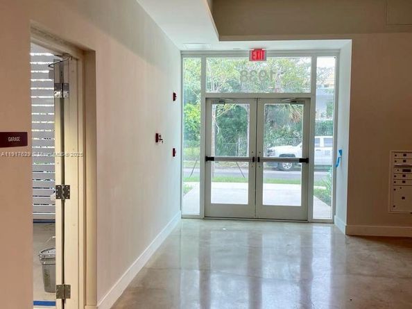 1938 Jackson St 403, Hollywood FL 33020