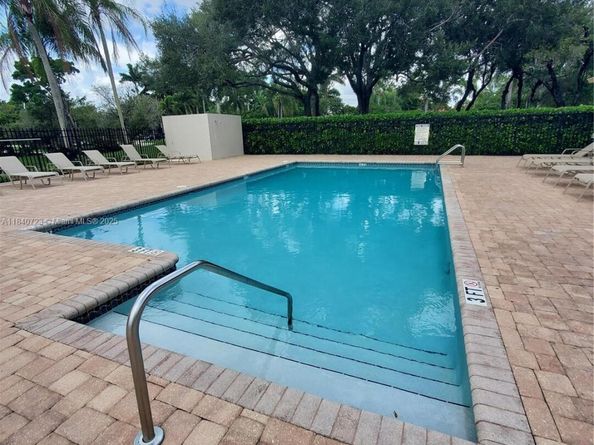 2159 Baton Rouge, Weston FL 33326