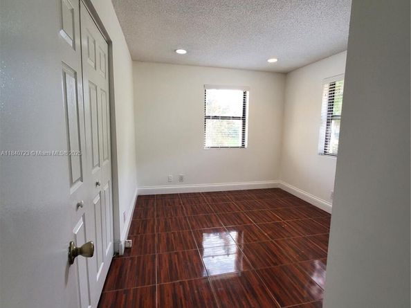 2159 Baton Rouge, Weston FL 33326