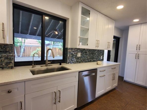 2159 Baton Rouge, Weston FL 33326