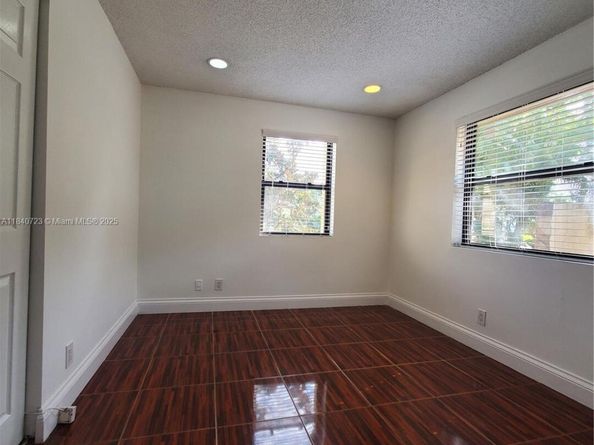 2159 Baton Rouge, Weston FL 33326