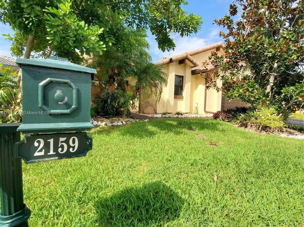 2159 Baton Rouge, Weston FL 33326