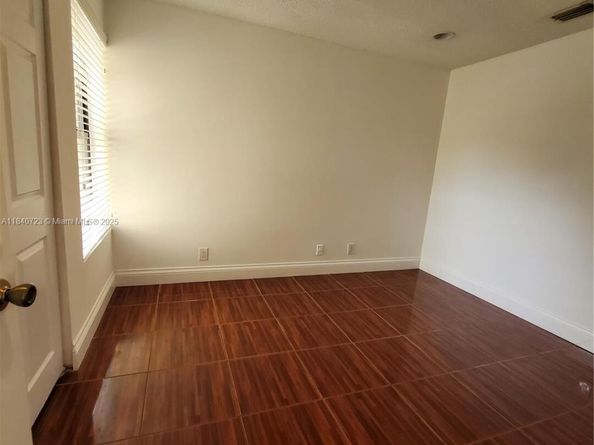 2159 Baton Rouge, Weston FL 33326