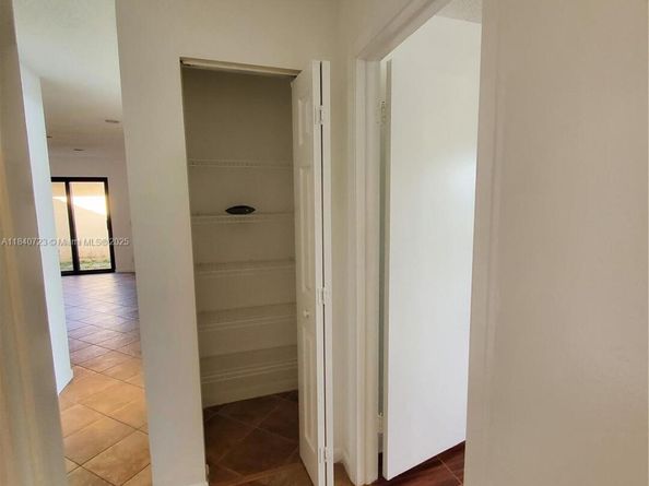 2159 Baton Rouge, Weston FL 33326