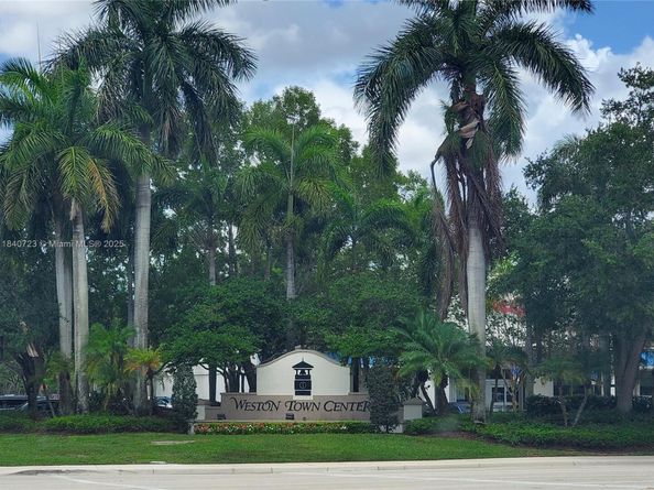 2159 Baton Rouge, Weston FL 33326