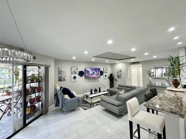 6655 W Broward Blvd 201, Plantation FL 33317