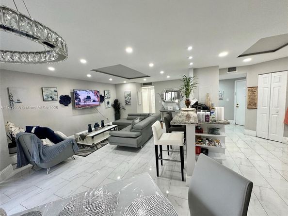 6655 W Broward Blvd 201, Plantation FL 33317
