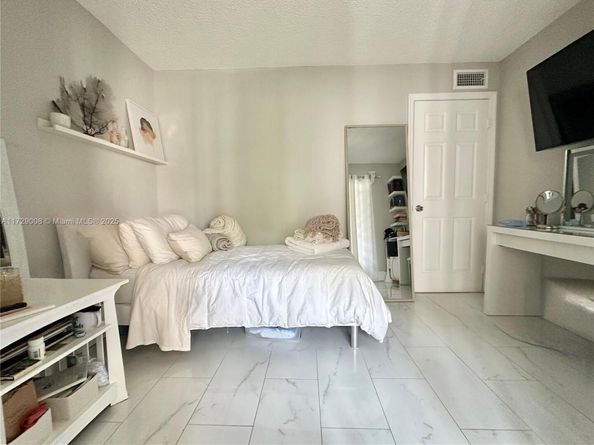 6655 W Broward Blvd 201, Plantation FL 33317