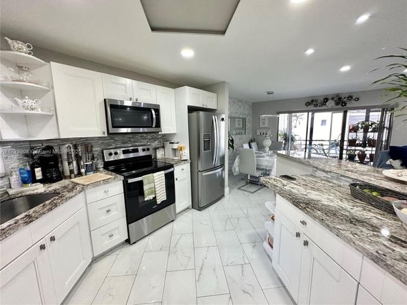 6655 W Broward Blvd 201, Plantation FL 33317