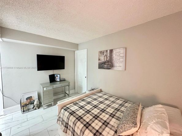 6655 W Broward Blvd 201, Plantation FL 33317
