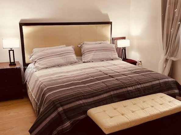 1355 NE 167th St 209, Miami FL 33162