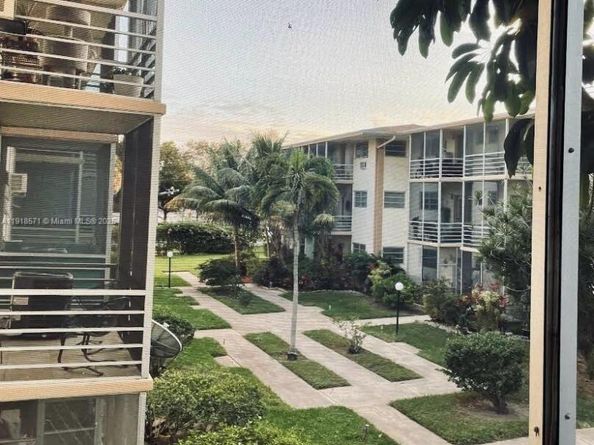 1355 NE 167th St 209, Miami FL 33162