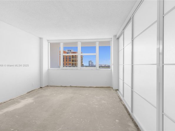 2030 S Ocean Dr 1708, Hallandale Beach FL 33009