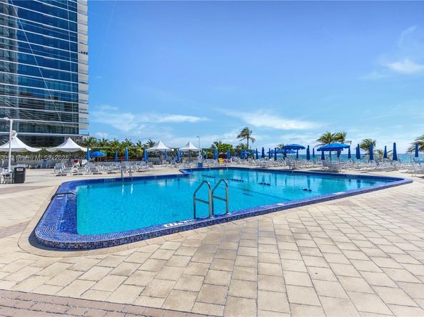 2030 S Ocean Dr 1708, Hallandale Beach FL 33009