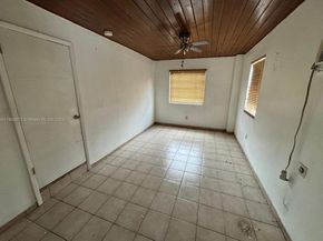 341 Aladdin St, Opa-Locka FL 33054