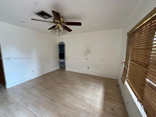 341 Aladdin St, Opa-Locka FL 33054