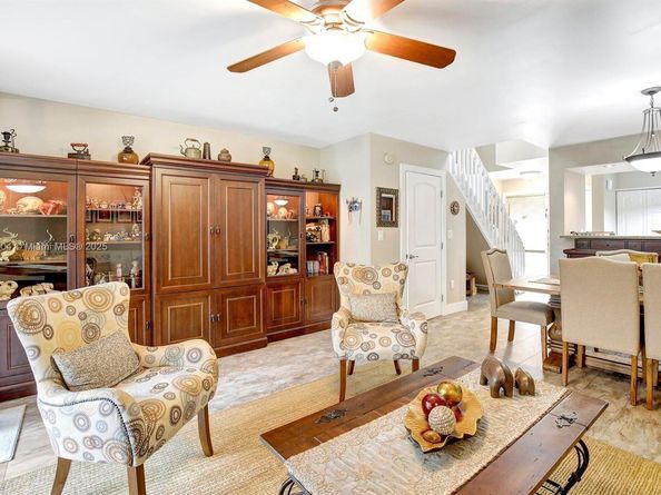 9715 NW 23rd Ct, Pembroke Pines FL 33024
