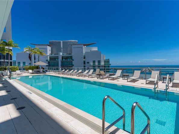 1300 Brickell Bay Dr 808, Miami FL 33131