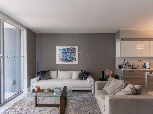 1300 Brickell Bay Dr 808, Miami FL 33131