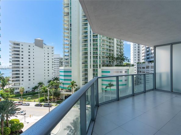 1300 Brickell Bay Dr 808, Miami FL 33131