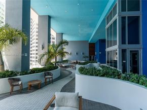 1300 Brickell Bay Dr 808, Miami FL 33131