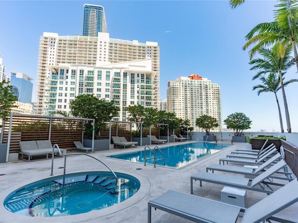 1300 Brickell Bay Dr 808, Miami FL 33131