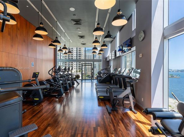 1300 Brickell Bay Dr 808, Miami FL 33131