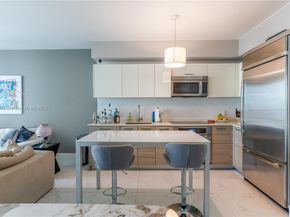 1300 Brickell Bay Dr 808, Miami FL 33131