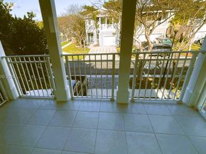 390 NE 35th Ave, Homestead FL 33033