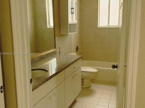 390 NE 35th Ave, Homestead FL 33033