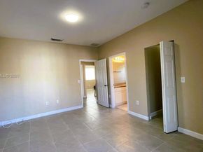 390 NE 35th Ave, Homestead FL 33033