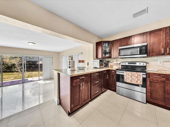 1245 NW 130th St, North Miami FL 33167