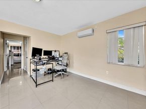 1245 NW 130th St, North Miami FL 33167