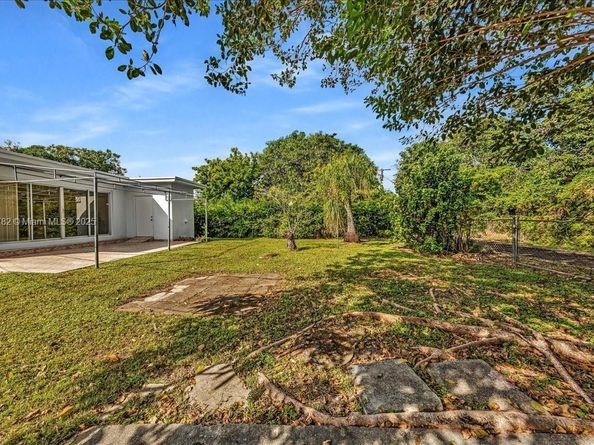 1245 NW 130th St, North Miami FL 33167