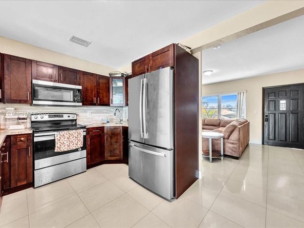 1245 NW 130th St, North Miami FL 33167