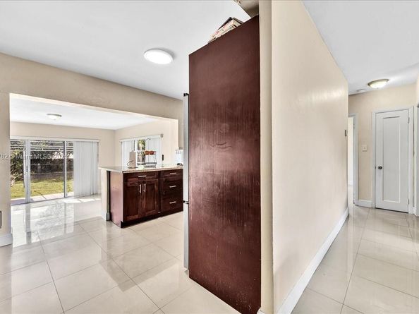 1245 NW 130th St, North Miami FL 33167