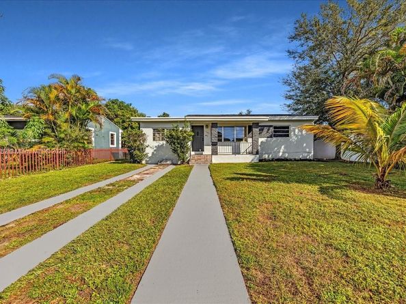 1245 NW 130th St, North Miami FL 33167
