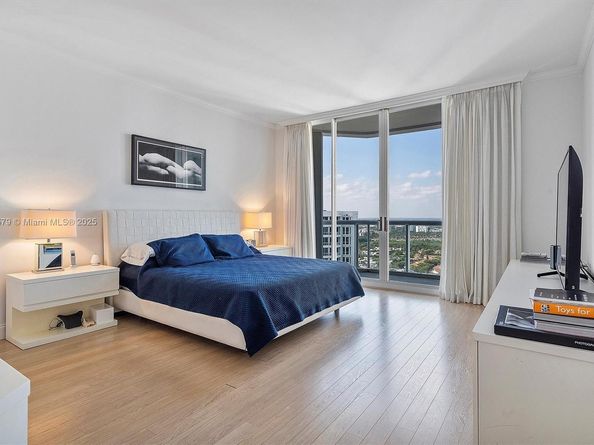 21150 Point Pl PH 3105, Aventura FL 33180