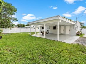 1325 N 26th Ave, Hollywood FL 33020