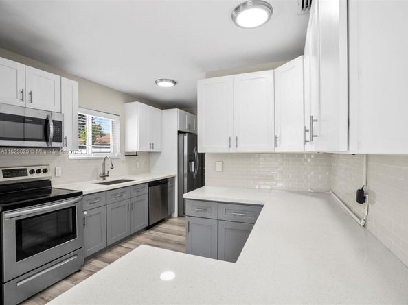 1325 N 26th Ave, Hollywood FL 33020