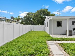 1325 N 26th Ave, Hollywood FL 33020